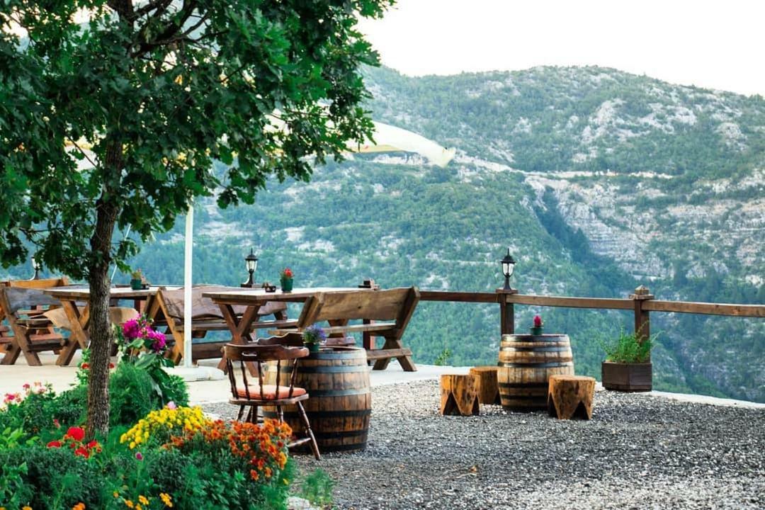 Hotel Camp Oaza,Lipa Cetinje Exterior foto